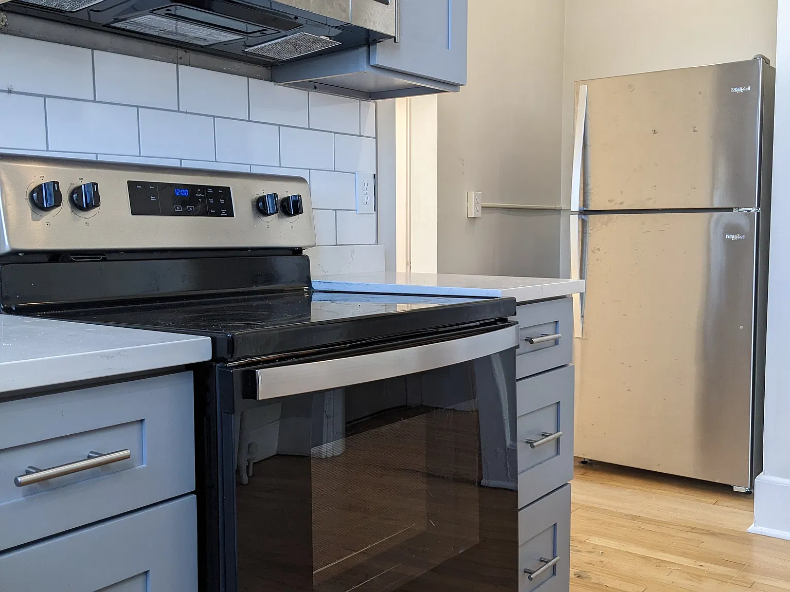 2 bed, 880 sqft, $2,000 — Photo 3