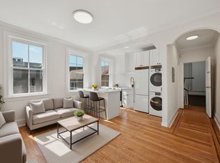 1221 N Franklin St #3R, Philadelphia, PA 19122