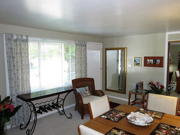3rd image of 1347 Oakdale Dr