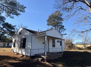 1734 E Circle Dr, Pine Bluff, AR 71603