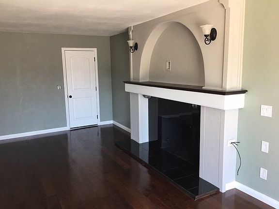 3rd image of 2613 Camino De Las Palmas