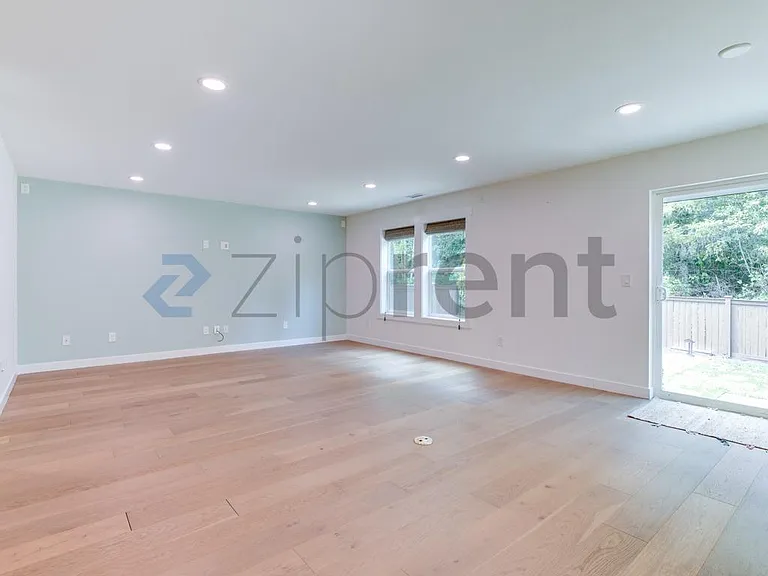 36326 SE Forest St — Photo 10