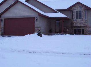 28816 Scenic Dr, Chisago City, MN 55013