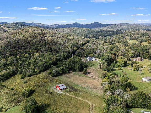 4th image of 1425 Fuston Hollow Rd