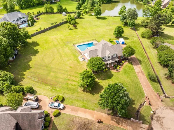 12169 Burrows Oak Cv, Collierville, TN 38017