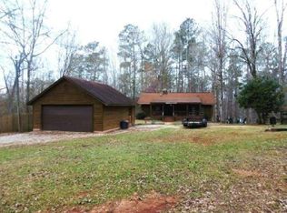 451 S River Run Dr, Hogansville, GA 30230