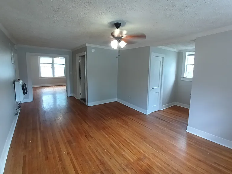 405 N 16th Ave #A — Photo 5