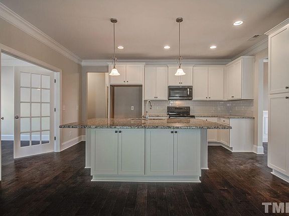 5th image of 523 Catfish Lake Dr #848