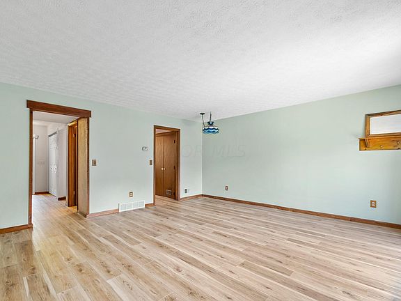 5th image of 3123 Arlingtowne Ln