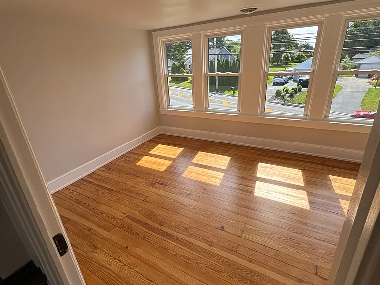 755 Centerville Rd — Photo 12