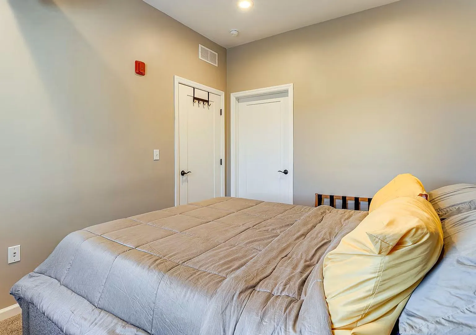 3809 Liberty Ave. Unit 307, Pittsburgh PA 15201 — Photo 2