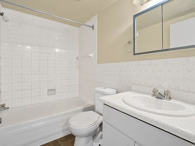 275 Askin Ave — Photo 17