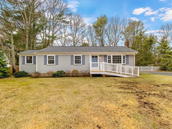 27 Lietrim Cir, Barnstable, MA 02630