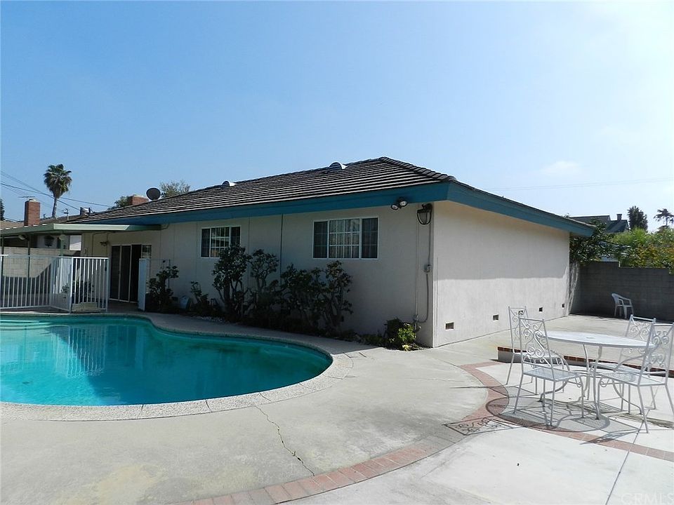 2nd image of 1627 E Palm Dr