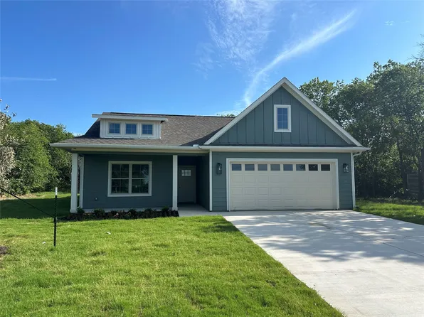 705 E Davis Ave, Alvarado, TX 76009