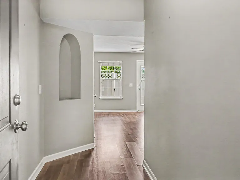 220 Buck Run Dr — Photo 2