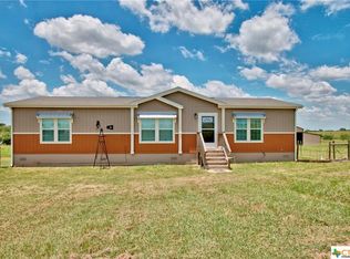 714 Leissner School Rd, Seguin, TX 78155