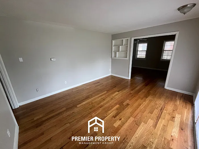 3391 Boxdale St — Photo 3