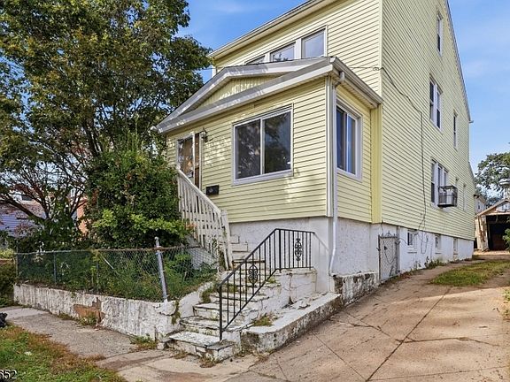2nd image of 82 Berkshire Pl