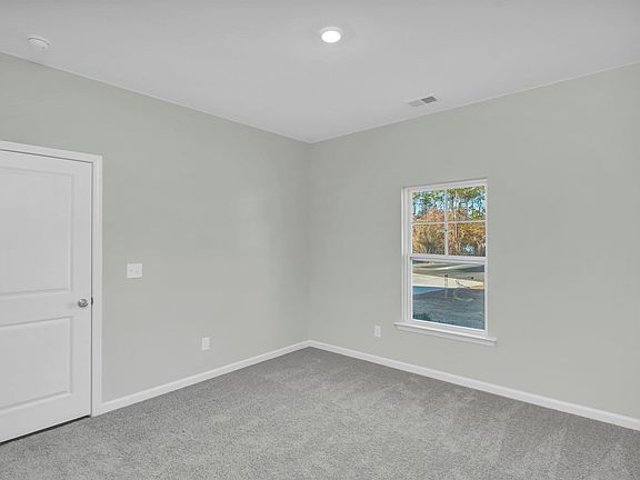 4th image of 231 Raglins Way