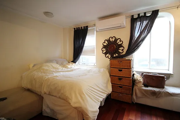 Rented by Bold New York | media 16