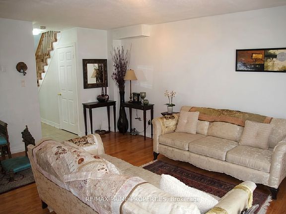4th image of 14 Forest Valley Rd