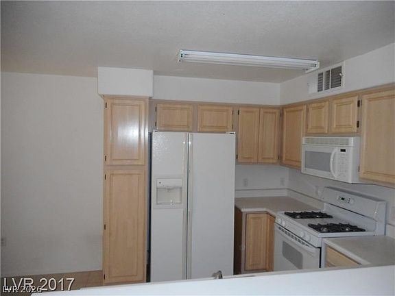 3rd image of 5710 E Tropicana Ave Unit 1046