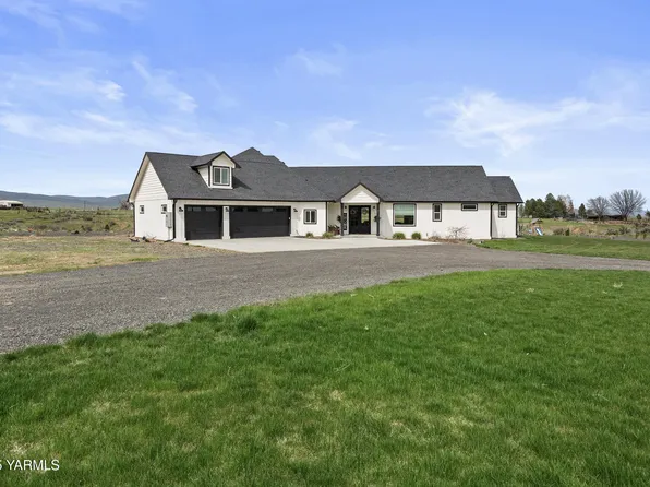 51 W Ponderosa Dr, Yakima, WA 98903