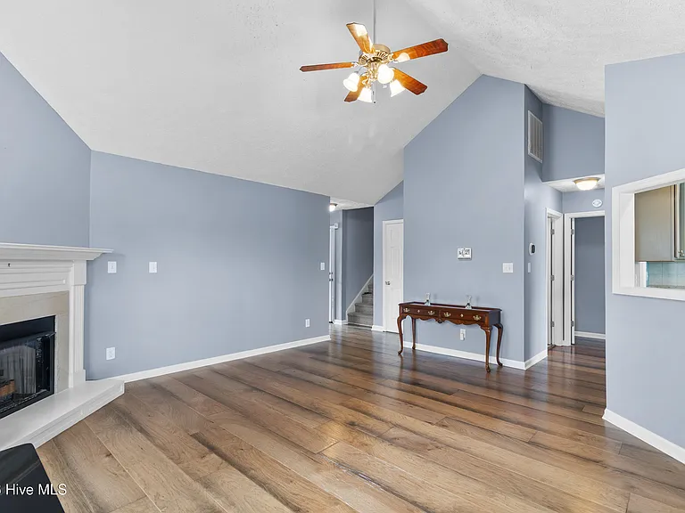 108 Camberly Ln — Photo 13