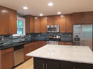 8543 W Howell Rd, Bethesda, MD 20817