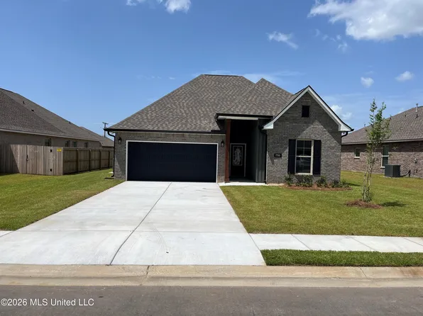 7755 Claymont Cir, Ocean Springs, MS 39564