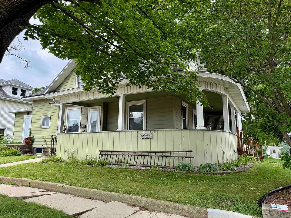 1st image of 109 E Rapp St