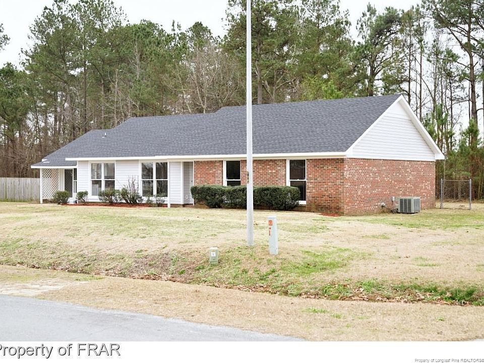 395 Woodberry Cir, Raeford, NC 28376 | Zillow