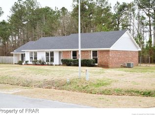 395 Woodberry Cir, Raeford, NC 28376