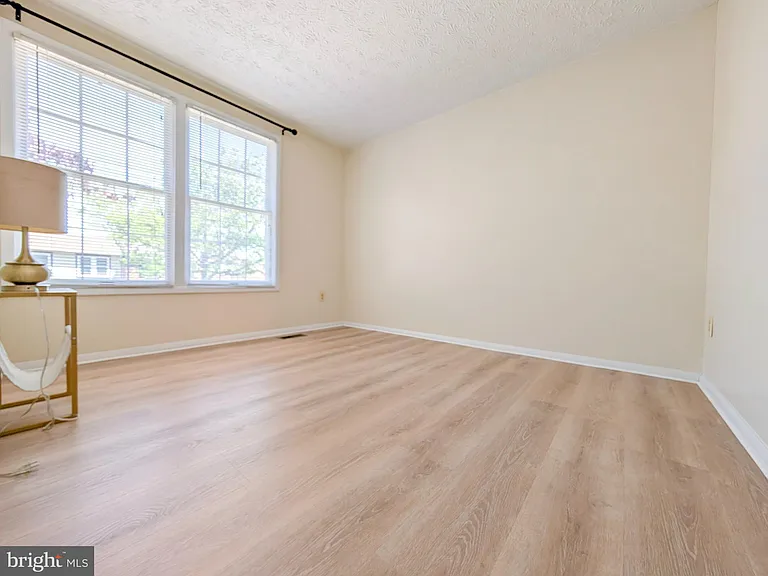 7993 Tyson Oaks Cir — Photo 17