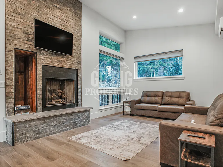 55190 Gallatin Rd — Photo 4