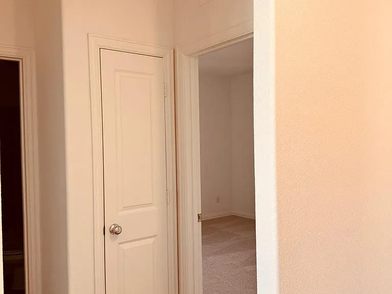 209 Ardsley Ln — Photo 5