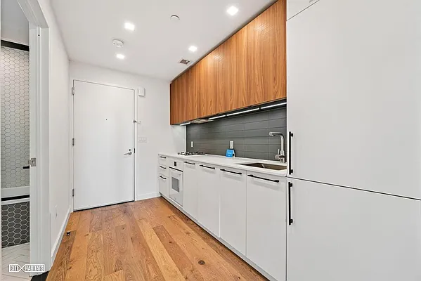 Rented by Citi Habitats | media 23