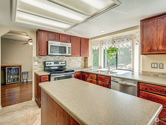5th image of 4505 NE 115th Street