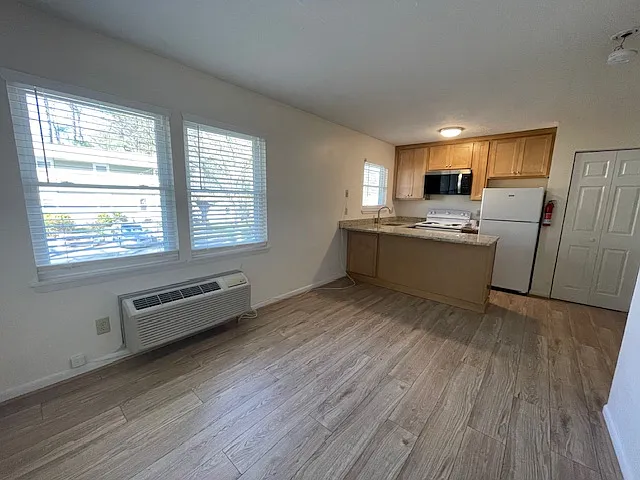 23 Melton Dr — Photo 3