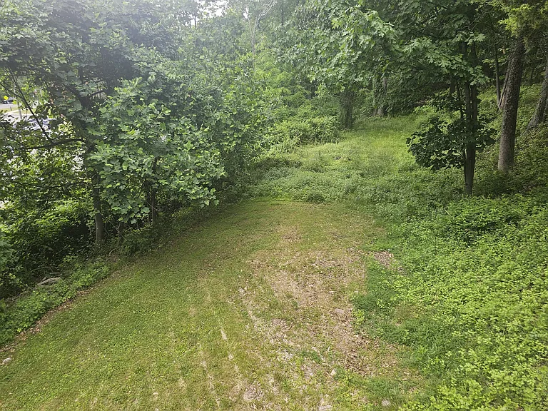 69 Mount Hope Rd — Photo 2