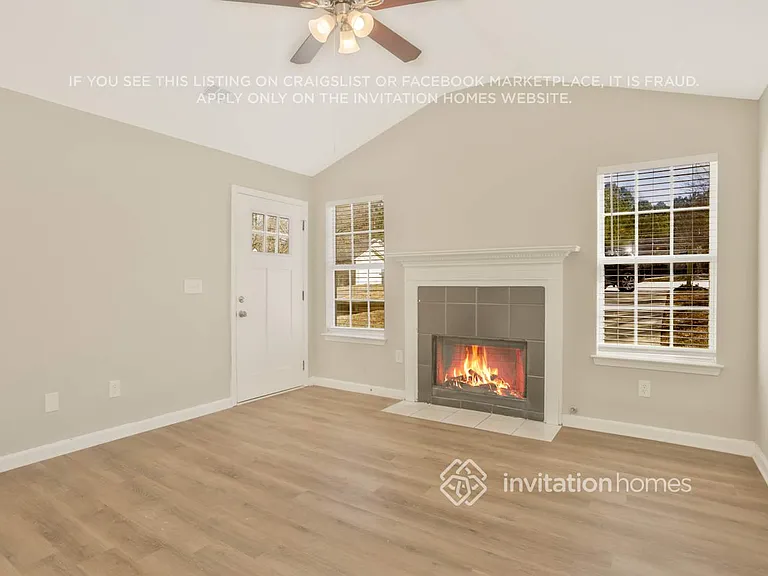 1241 Waterton Trl — Photo 5