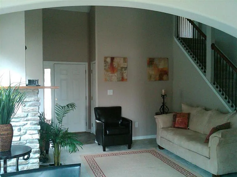 4 bed, 2.5 bath, 1593 sqft, $2,229 — Photo 4