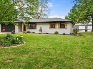 6074 W Farm Road 94, Springfield, MO 65803