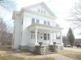 529 Elms Blvd, Excelsior Springs, MO 64024