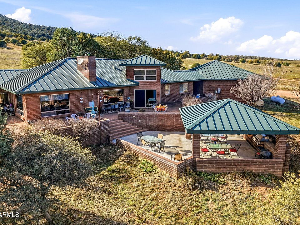 1st image of 133 S Mule Track Rd