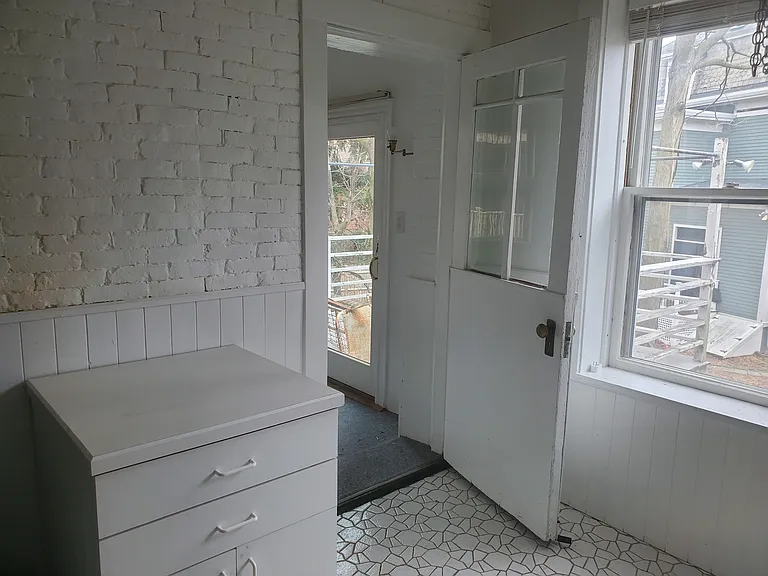 25 Fairfield St — Photo 6