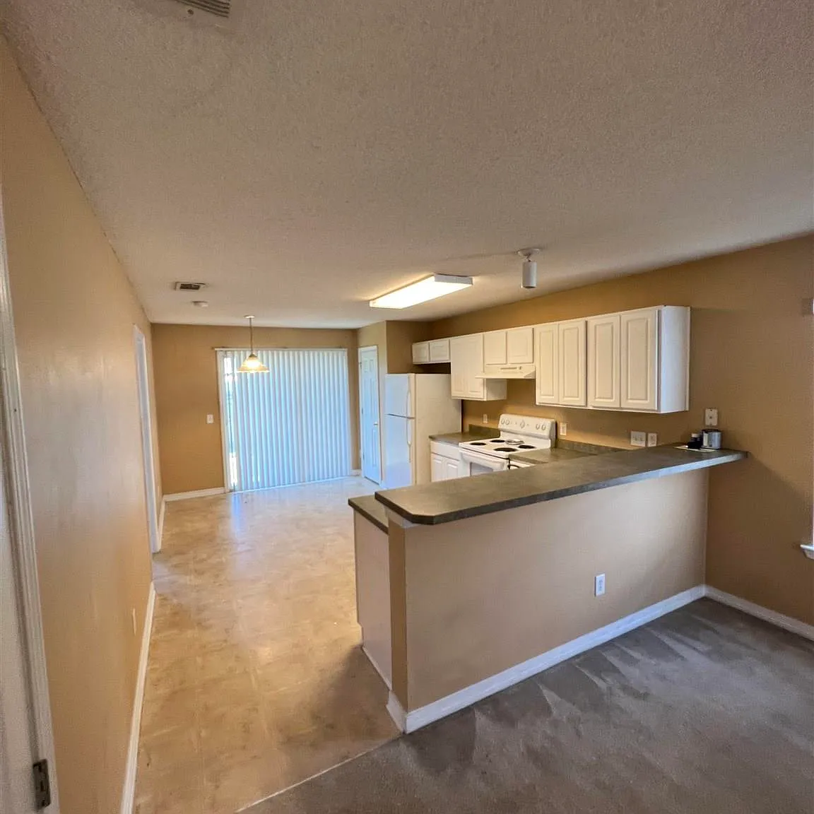 3 bed, 2.0 bath, 1166 sqft, $1,475 — Photo 3