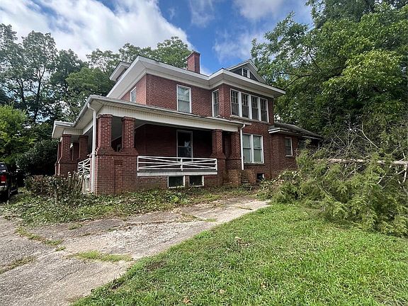 4th image of 108 Harwood St