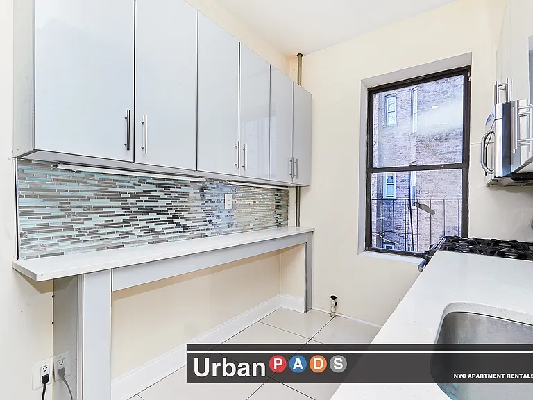 1621 Park Pl #3F — Photo 4